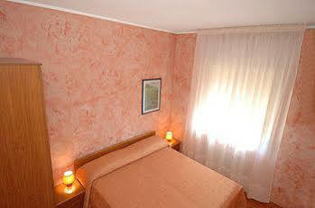 Primavera Hotel 2*